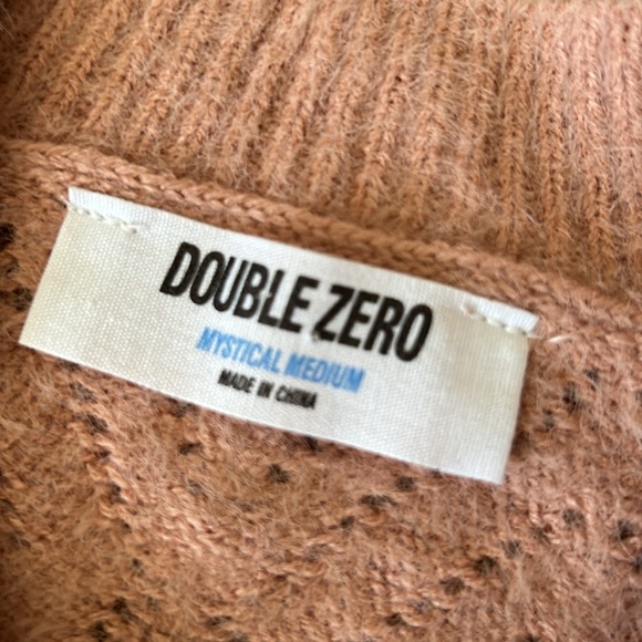 Blush pink long sleeve sweater - Picture 5 of 7